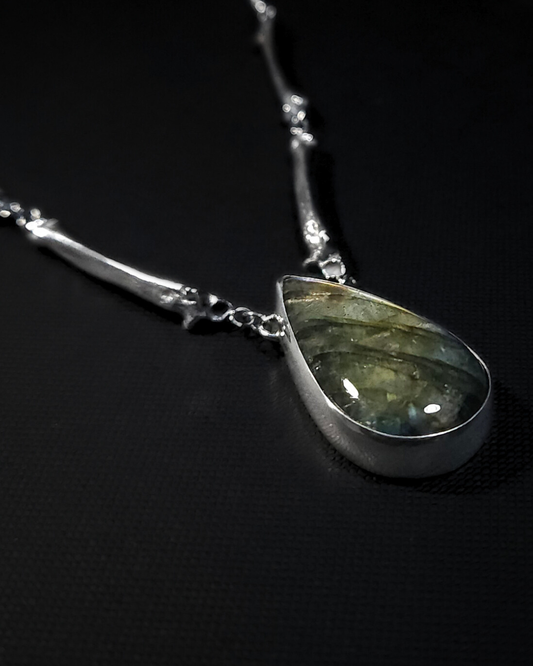 Ossium Labradorite Necklace