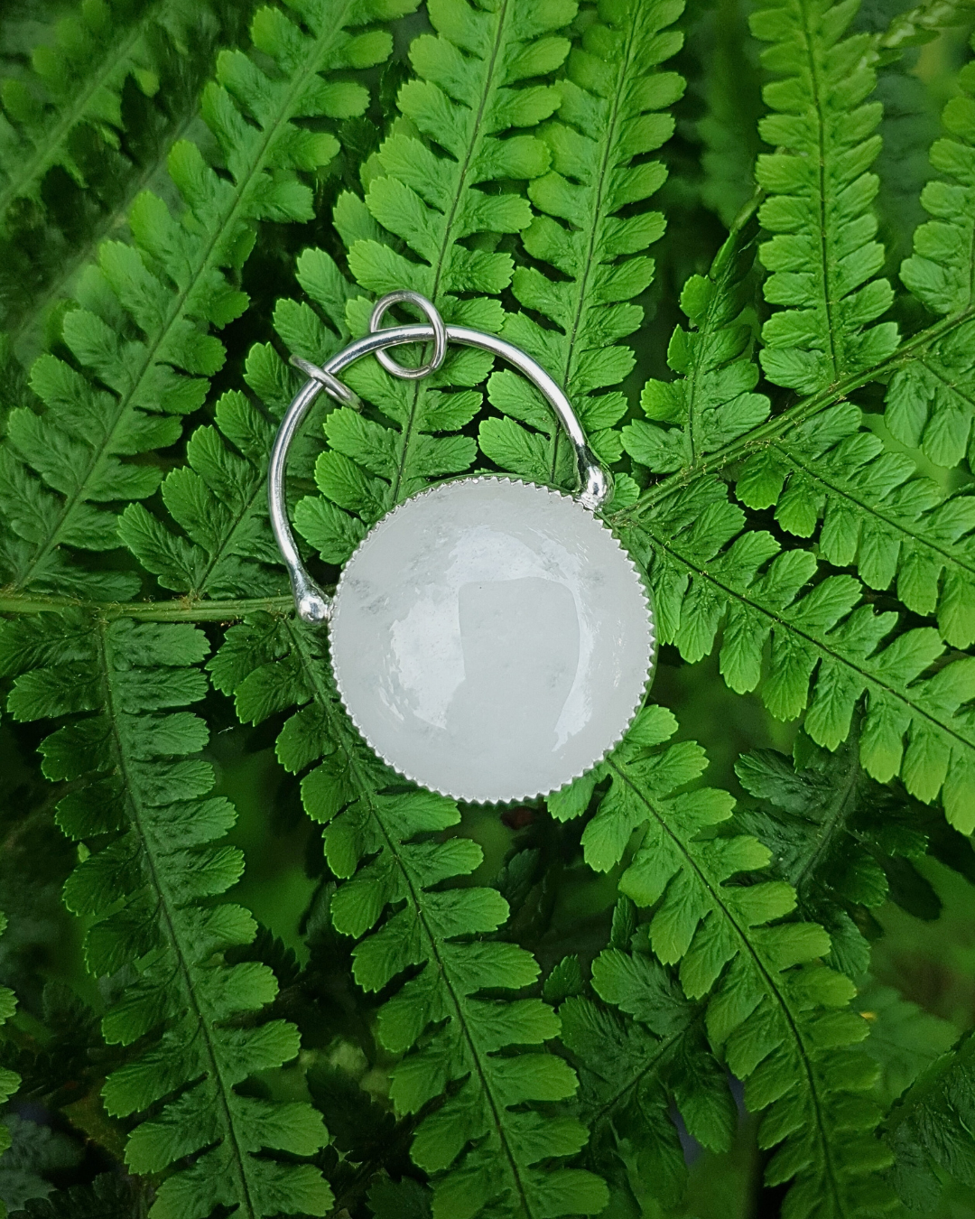 Peekaboo Quartz Vine Pendant