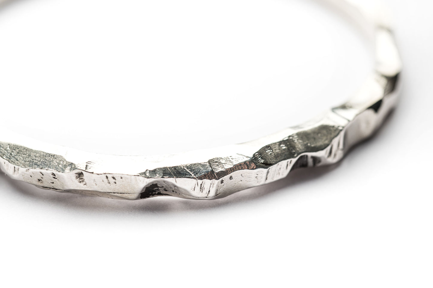 Ore Thin Bangle