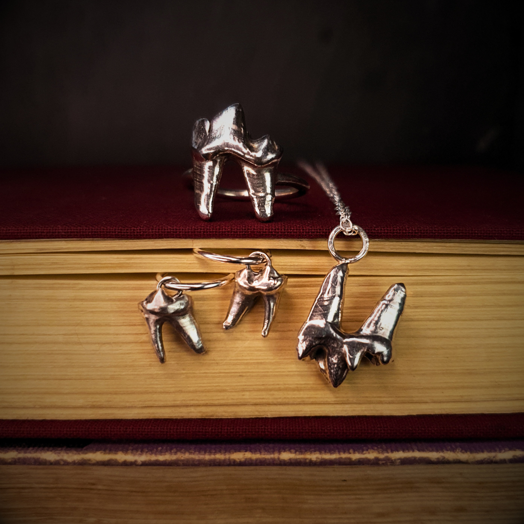 Fox Tooth Set
