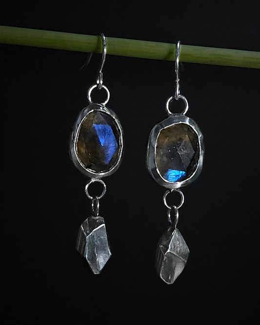 Labradorite & Ore Earrings