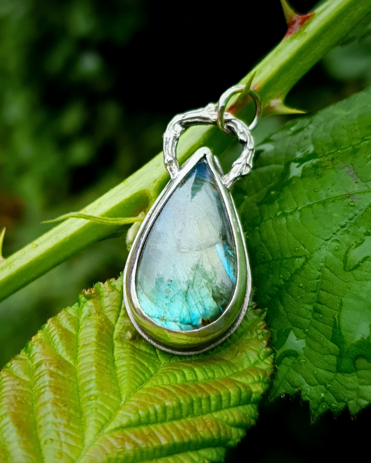 Labradorite Woodland Pendant