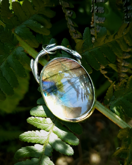 Labradorite Woodland Pendant