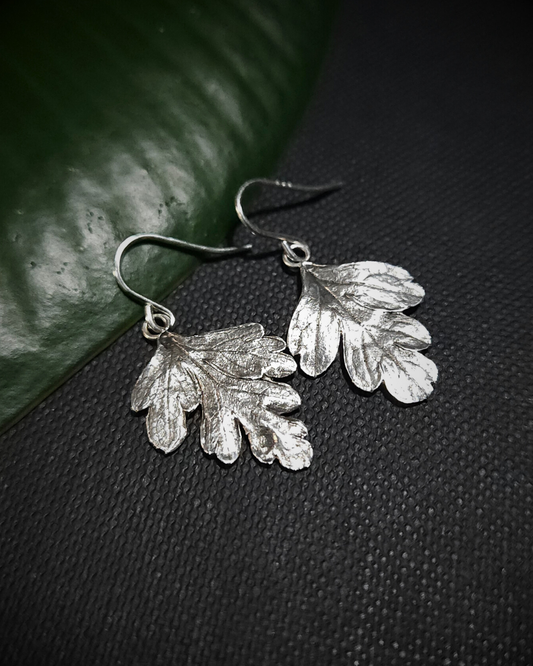Little Robin Geranium Earrings