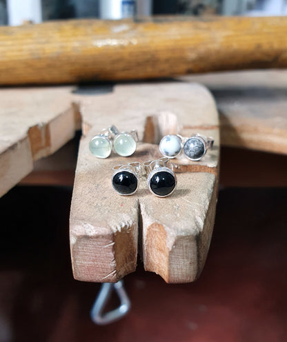 Onyx Stud Earrings (5mm)