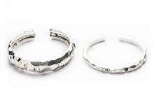 Load image into Gallery viewer, Ore Thin Bangle
