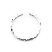 Load image into Gallery viewer, Ore Thin Bangle
