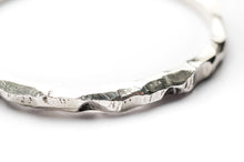 Load image into Gallery viewer, Ore Thin Bangle
