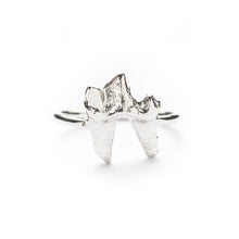 Load image into Gallery viewer, Fox Tooth Ring
